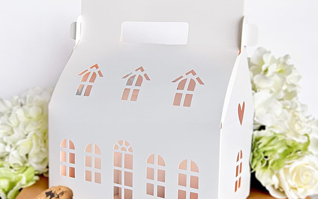 OEM 10 Pcs Large Mansion House Shaped Gift Boxes for Treats, Dessert, Fancy Cookie, White Gable Bakery Packaging Factory