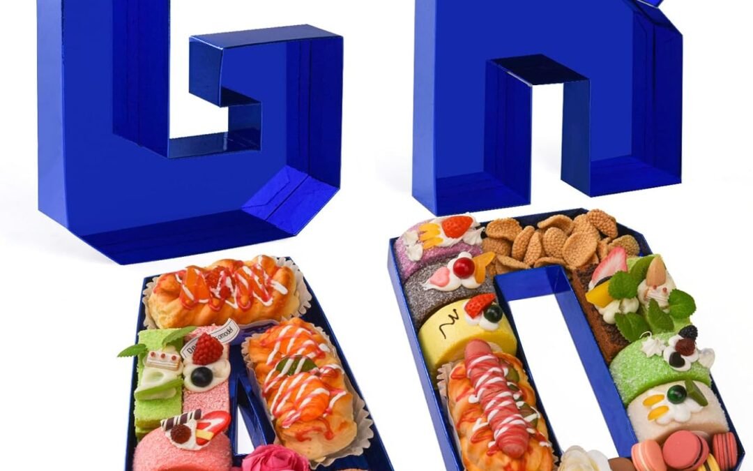 OEM GRAD Set Cardboard Letter for Charcuterie 10.2” Blue Grad Fillable Tray Charcuterie Paper Box for Graduation Party Decorations Chocolate Candy Cupcake Container Factory