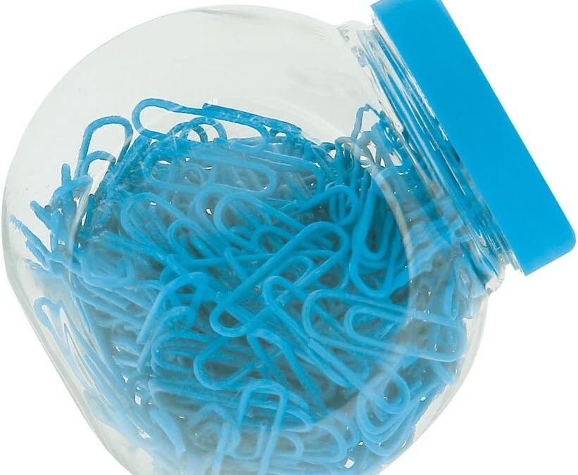 Wholesale OEM ODM eBuyGB 27 mm 200 Coloured Plastic Coated Metal Paper Clip in Candy Box, Blue Factory & Supplier